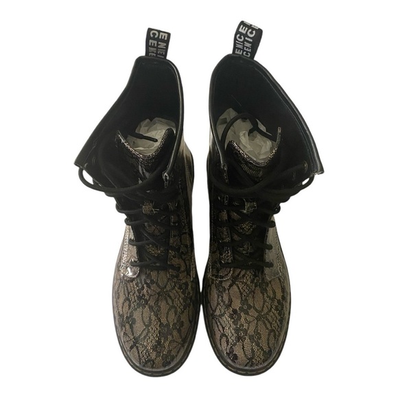 NWOT-LADY GODIVA-LACE PRINT COMBAT BOOTS-SIZE 8.5 - Picture 8 of 11
